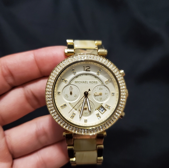 Michael Kors watch - Picture 1 of 2